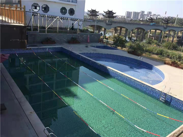 婺源大酒店戶外泳池，二一年竣工